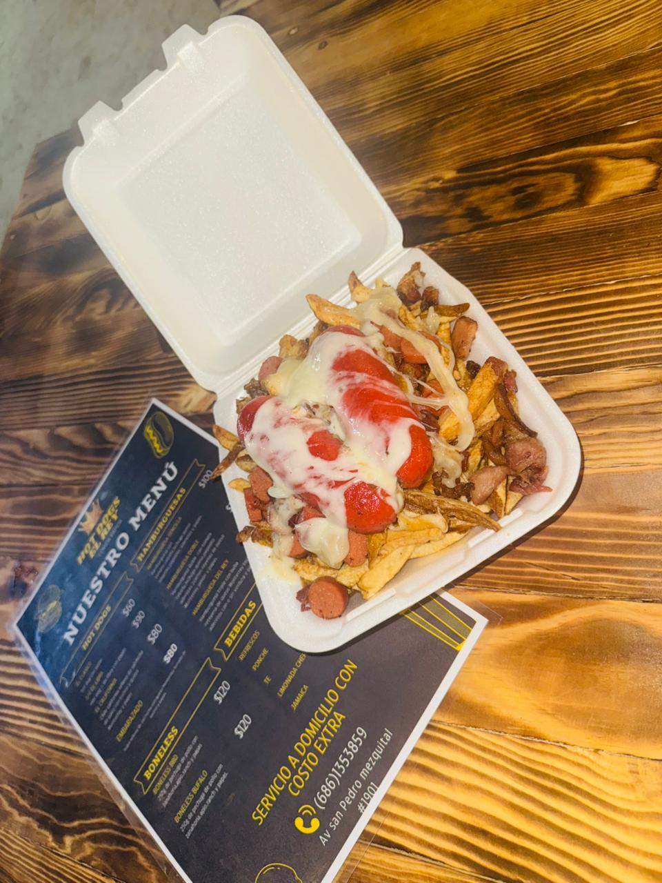 Salchipapas del Rey