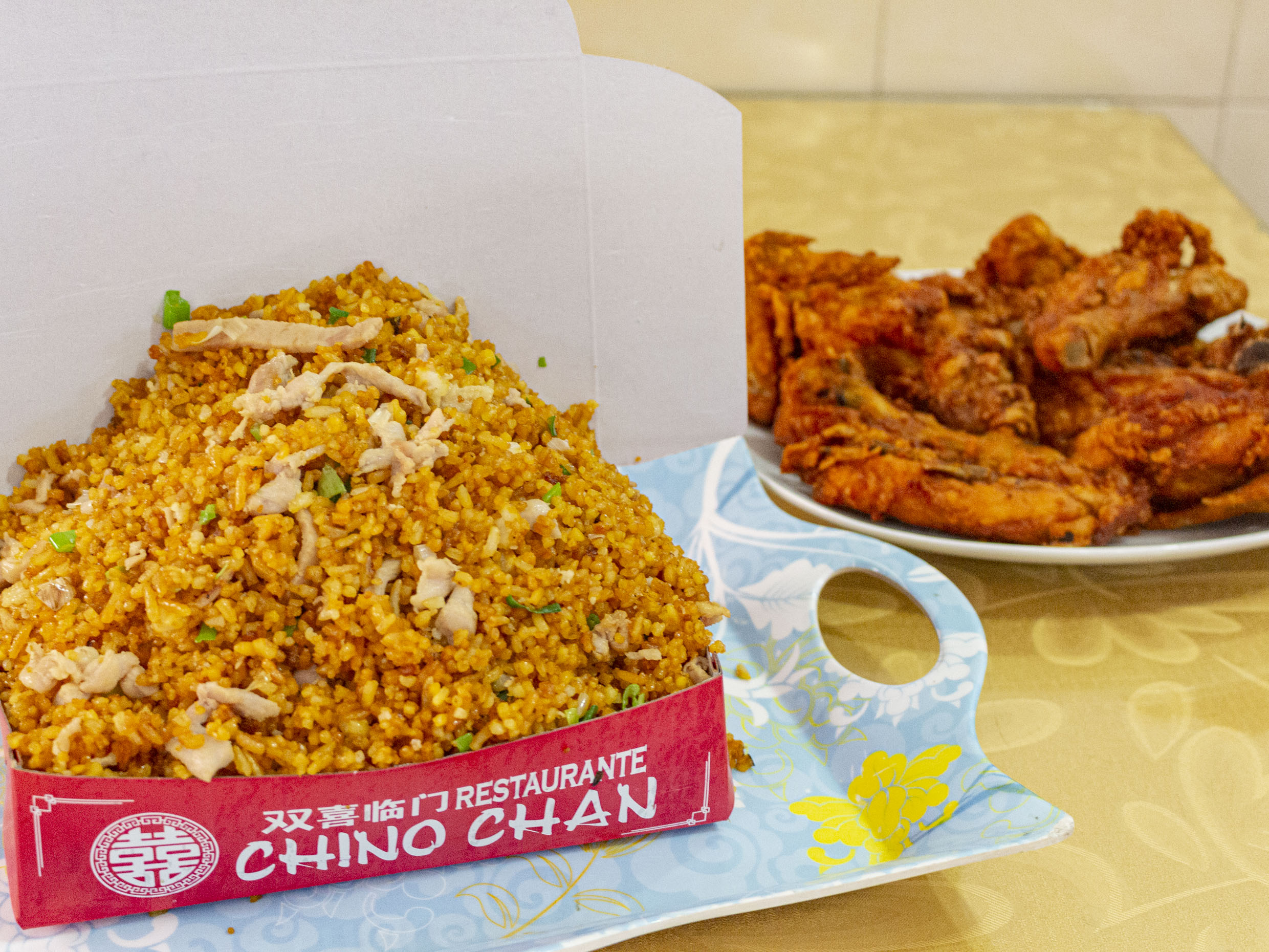 Arroz Chino Especial Grande + Pollo Entero