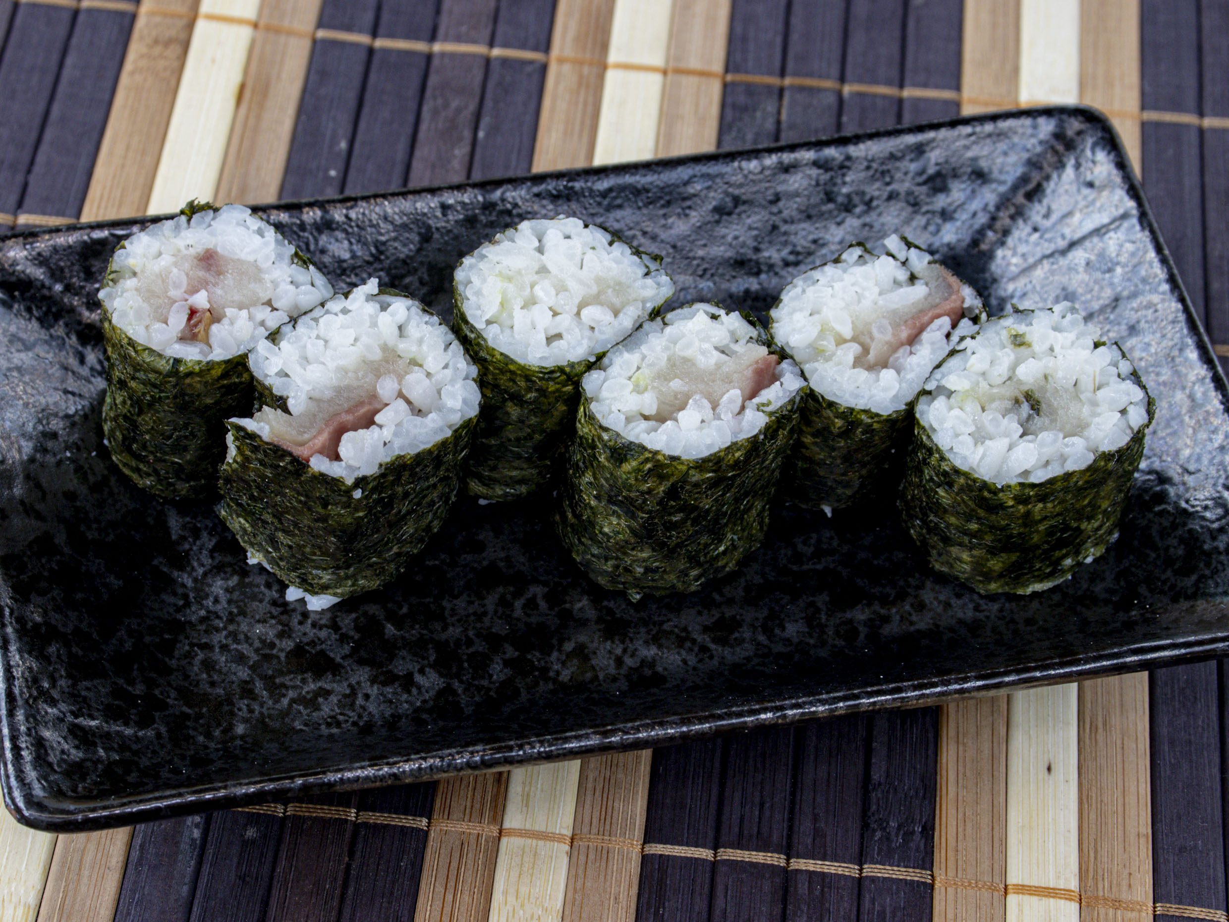 Hosomaki Hamachi