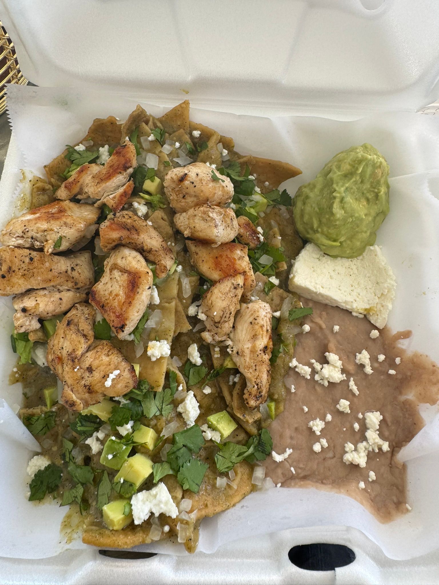 Chilaquiles con Pechuga
