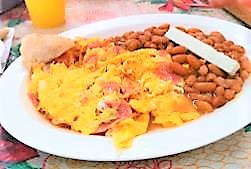 Huevos con