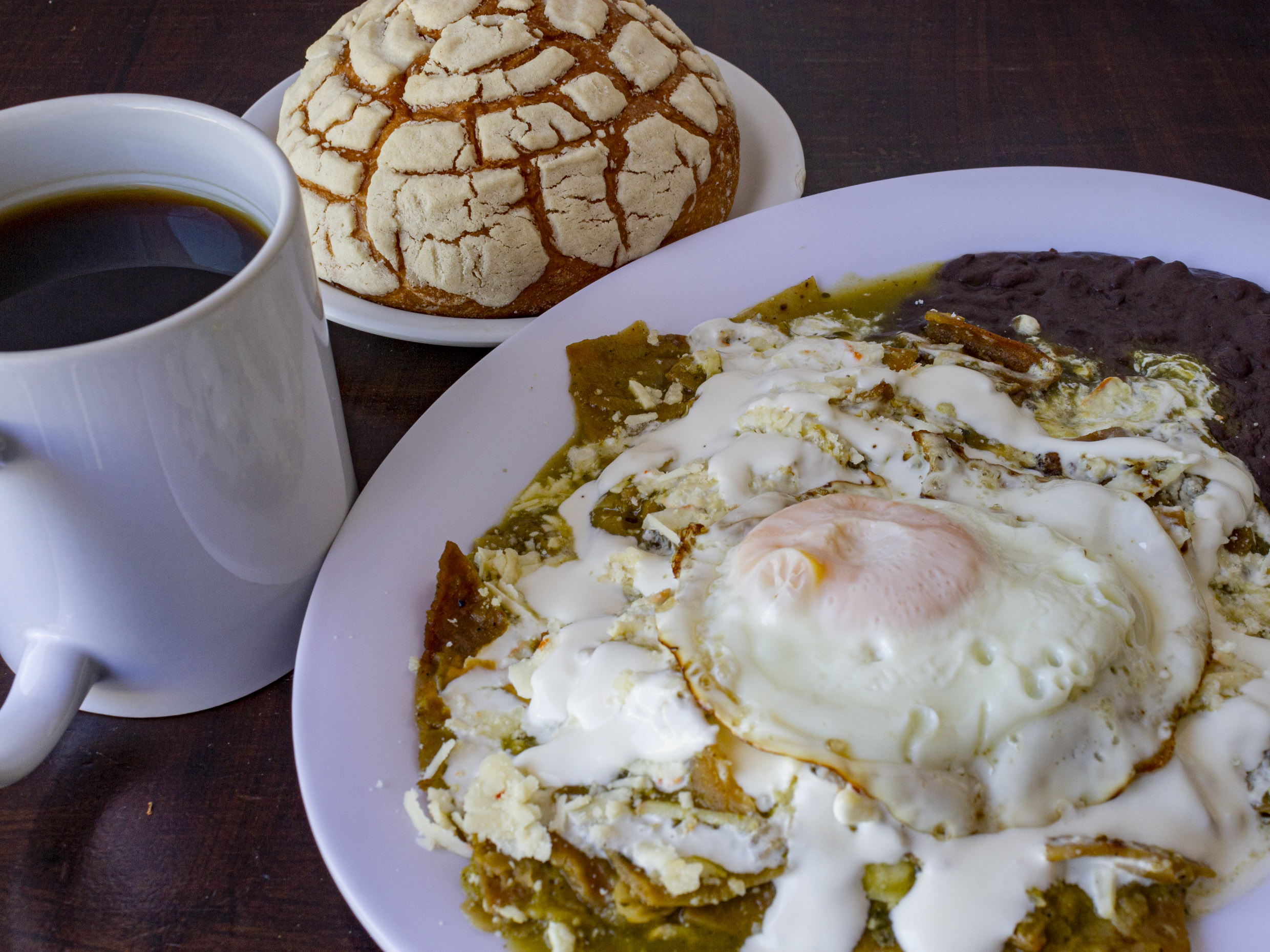 Chilaquiles con Huevo (completo)