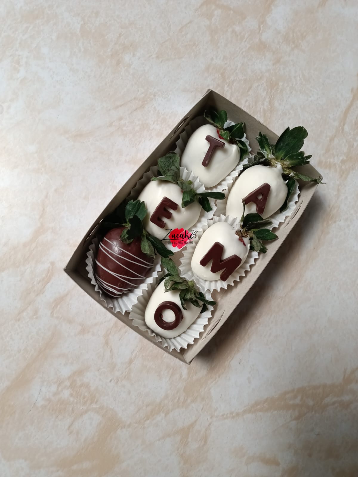 Caja de Fresas con Chocolate Te Amo