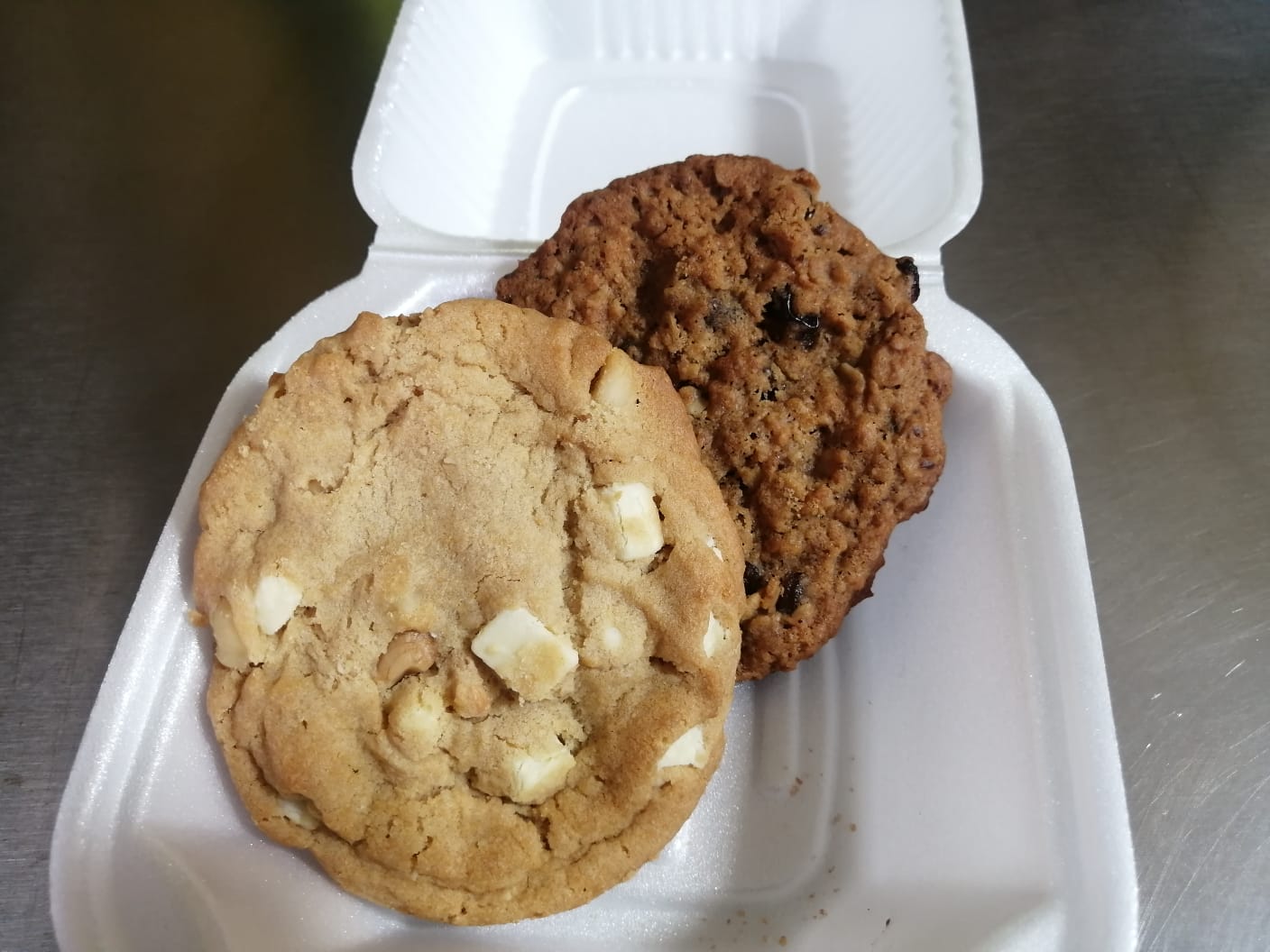 1 Galleta Nuez y 1 Galleta de Avena