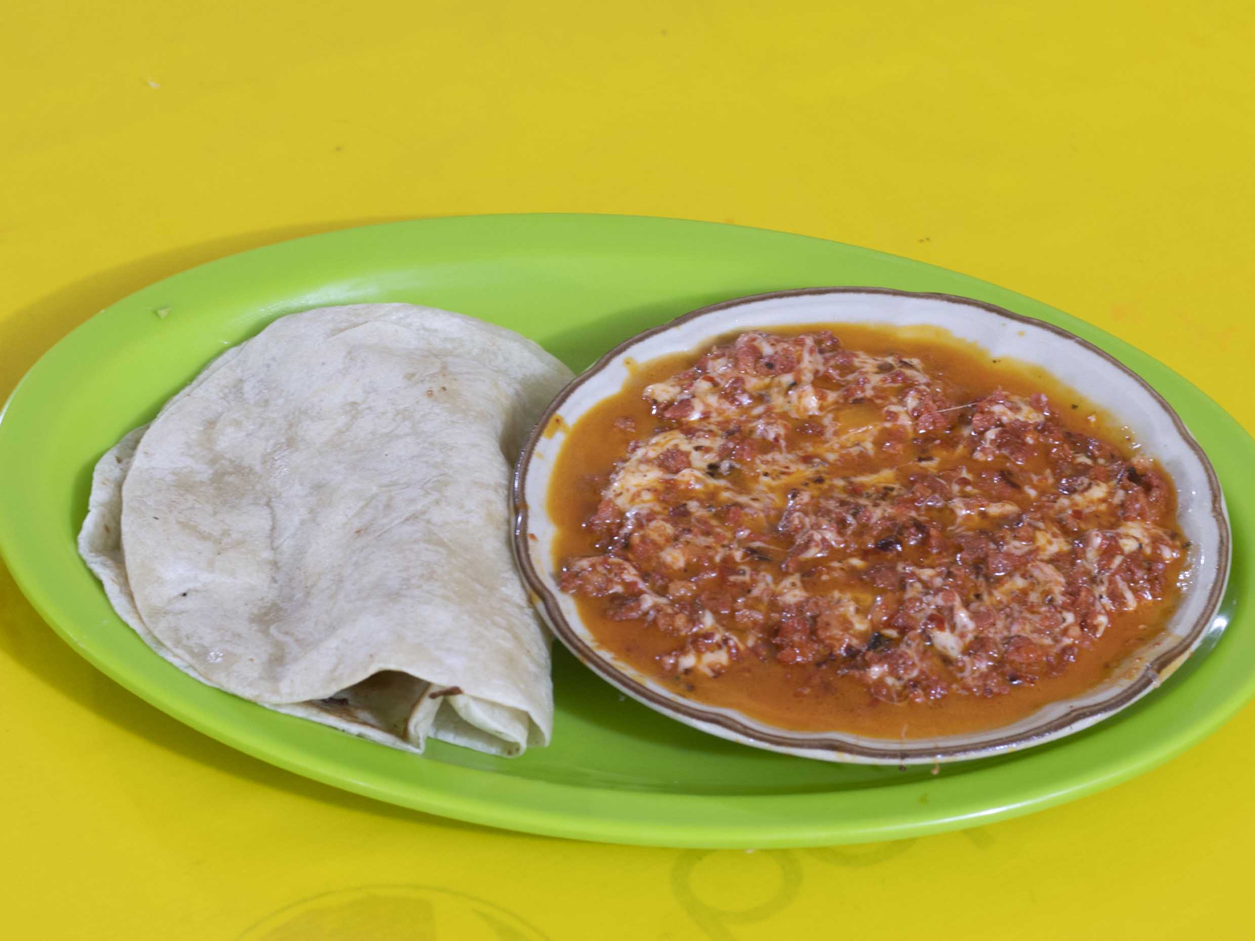 Queso Fundido con Chorizo