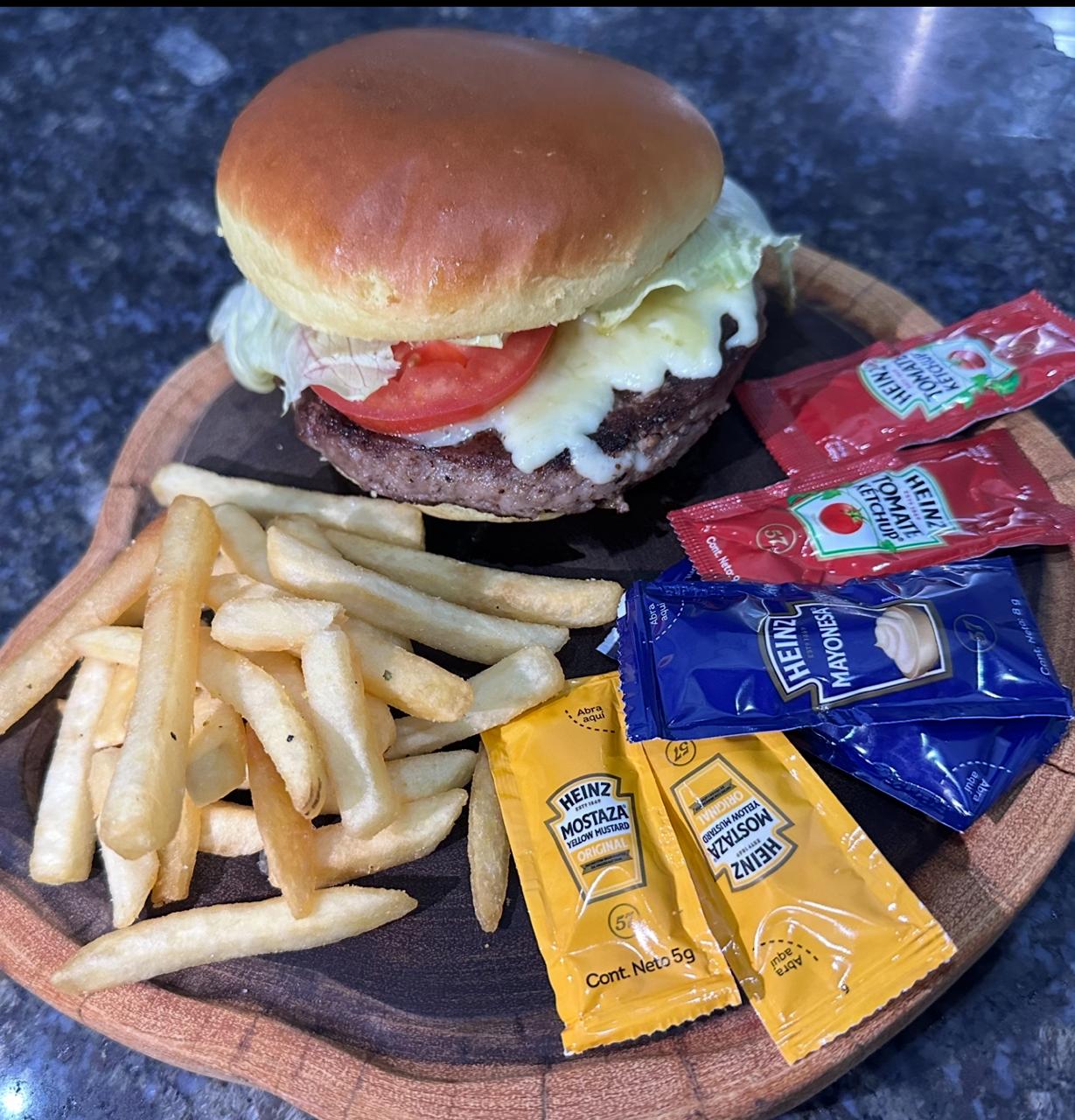 Hamburguesa Clásica 200 g