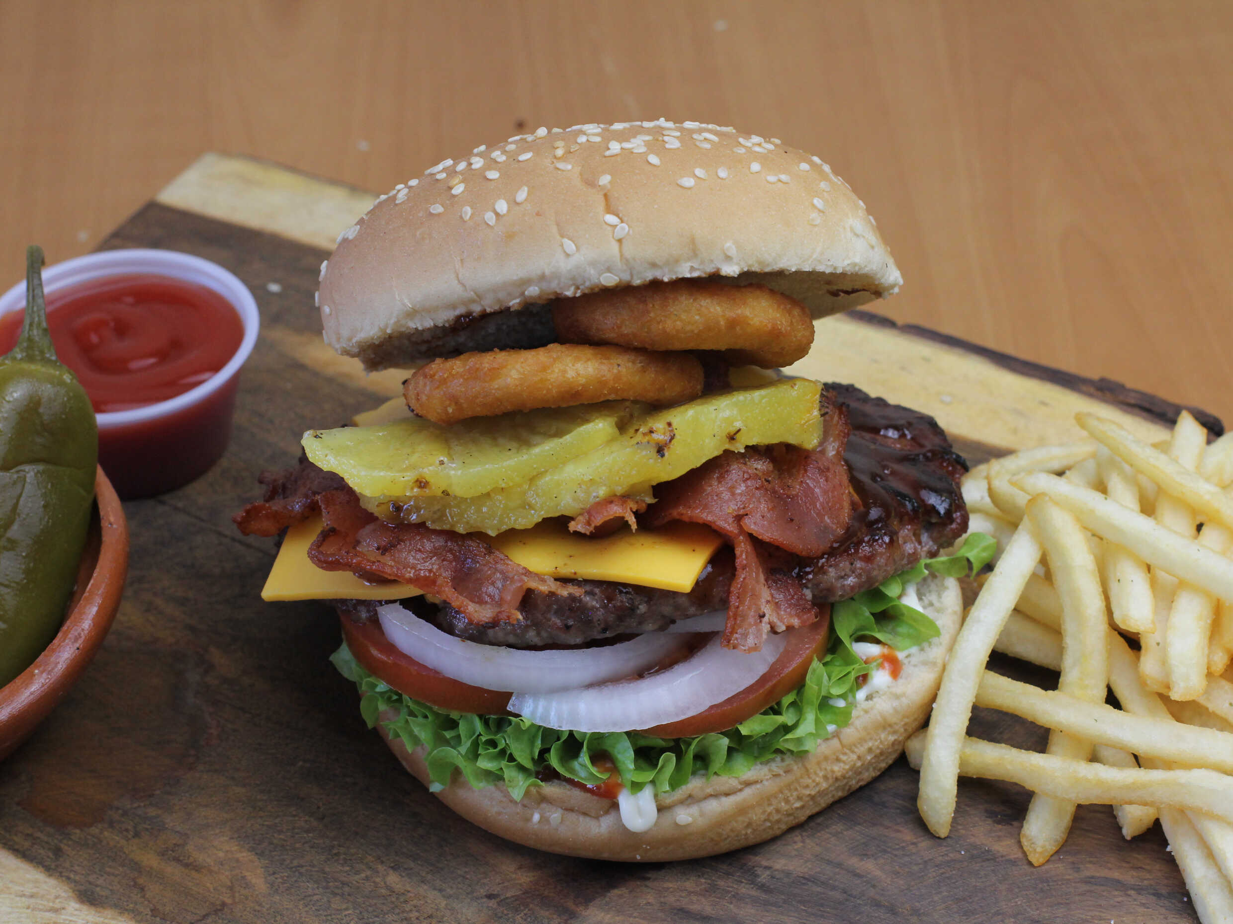 Burger Especial Huála con Papas