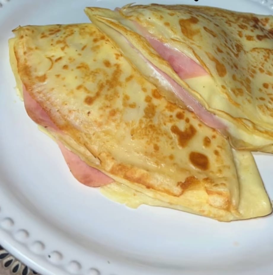 Crepas Jamón y Queso Crema