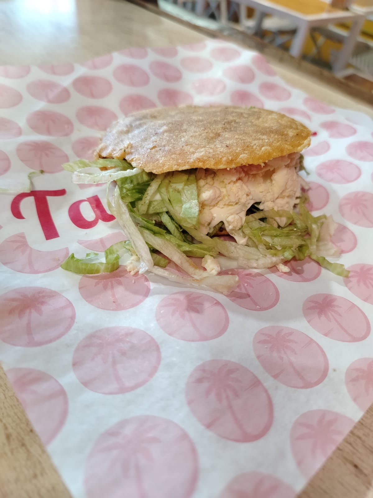 Gordita de Carnitas de Atún