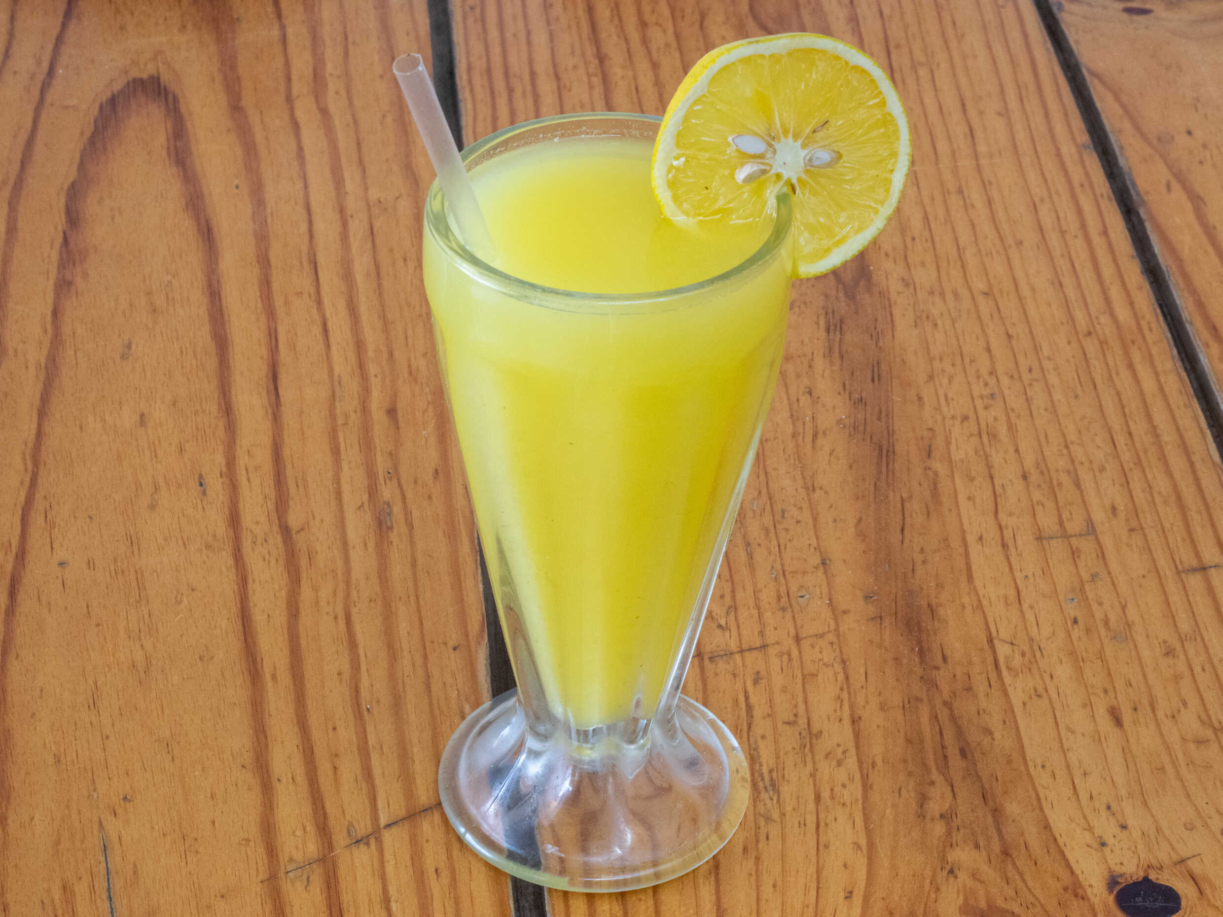 Sencillo Jugo de Naranja 1/2