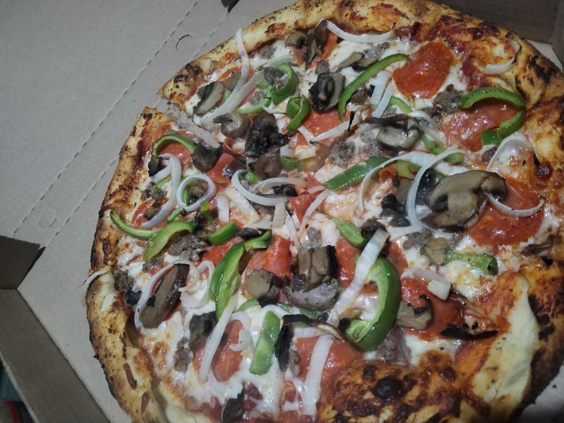Premium Pizza.