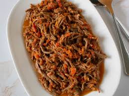 Carne Desmechada Porción