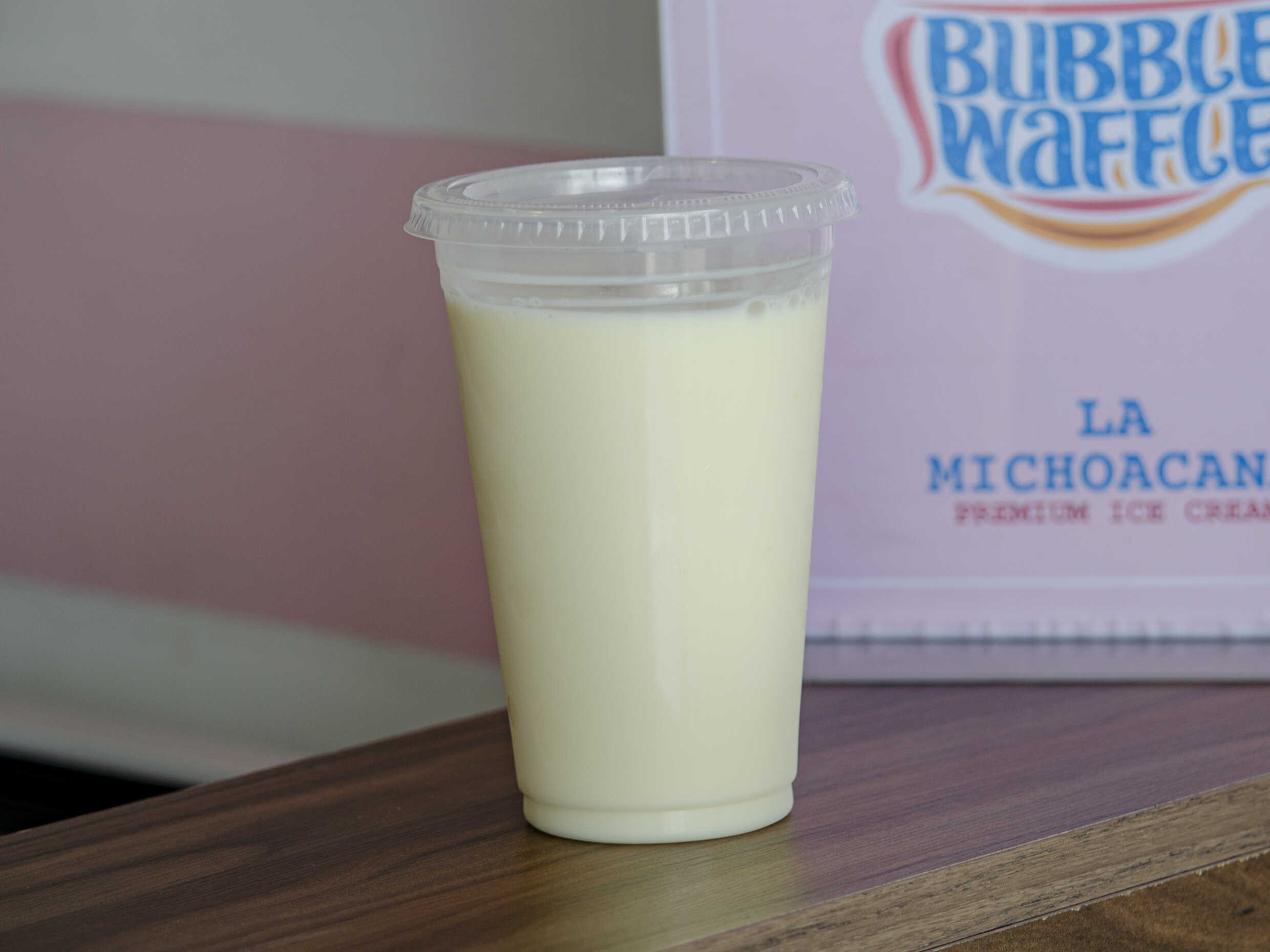 Agua de Piña Colada Grande