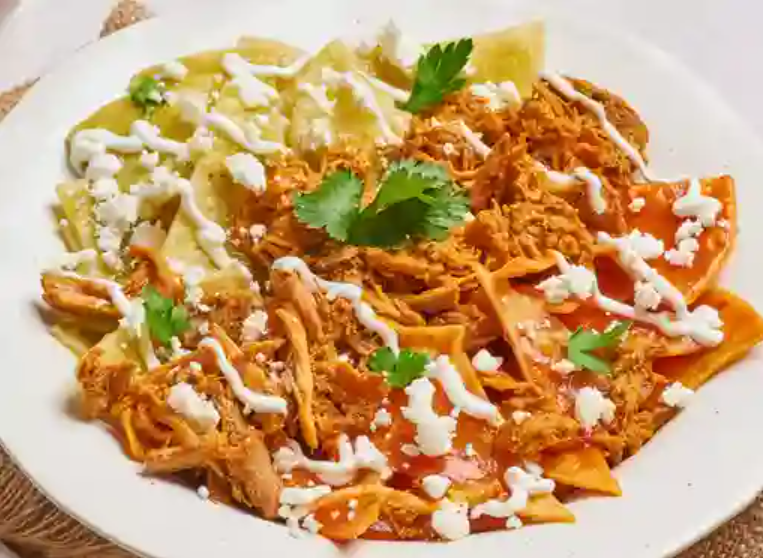 Chilaquiles Mixtos con Pollo