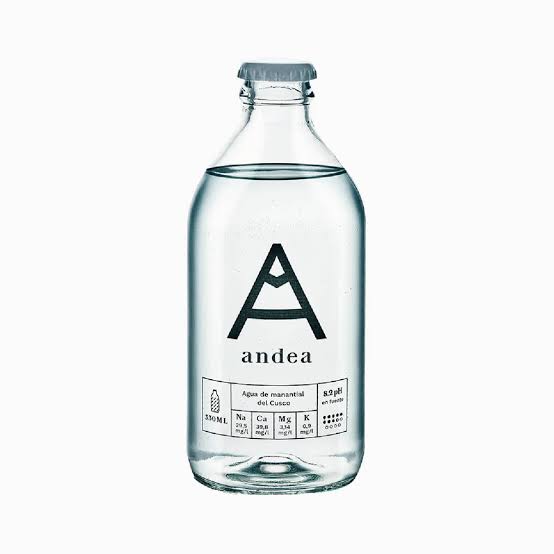 Agua de Manantial Andea con Gas