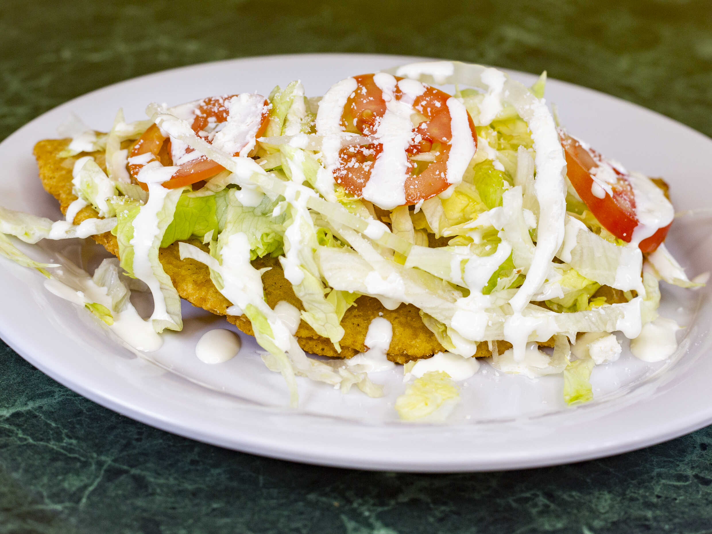 Quesadilla Tortilla Hecha a Mano Dorada de Guisado