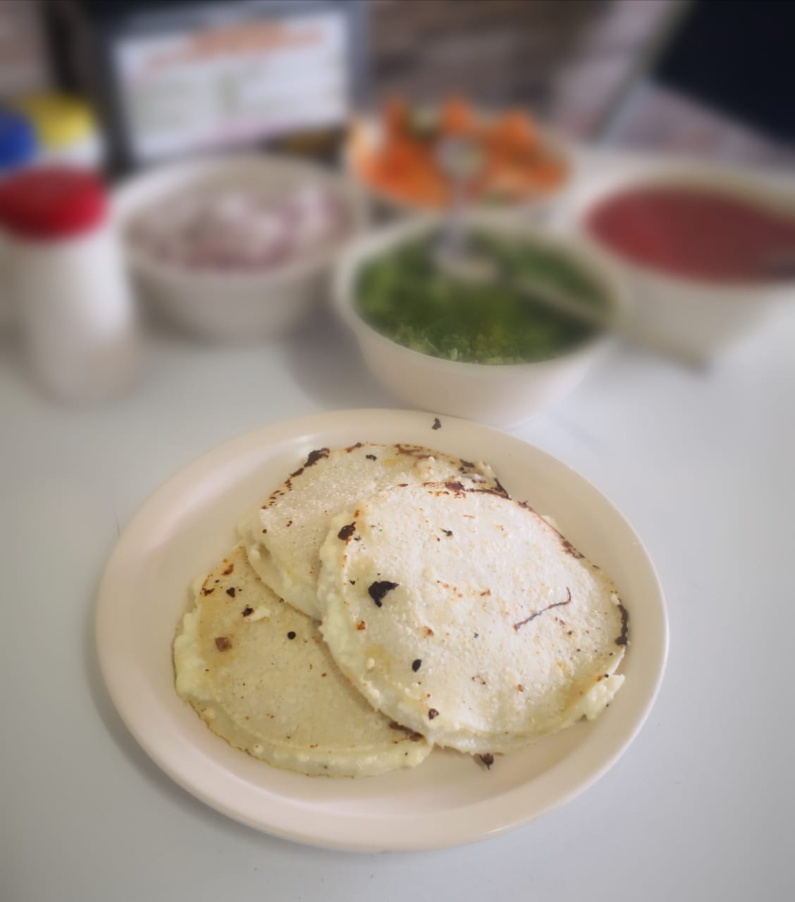 Combo - 4 Quesadillas (2 y 2) + 1 Agua Chica