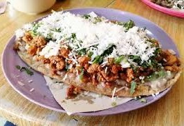 Huarache de Longaniza