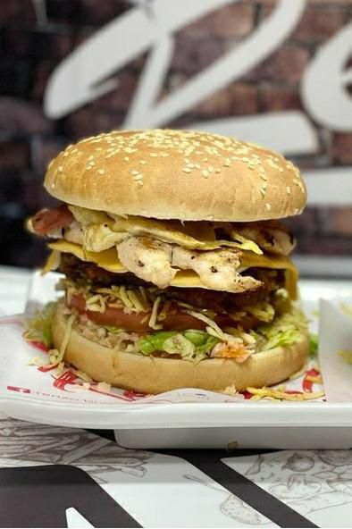 Hamburguesa Tres Pisos.