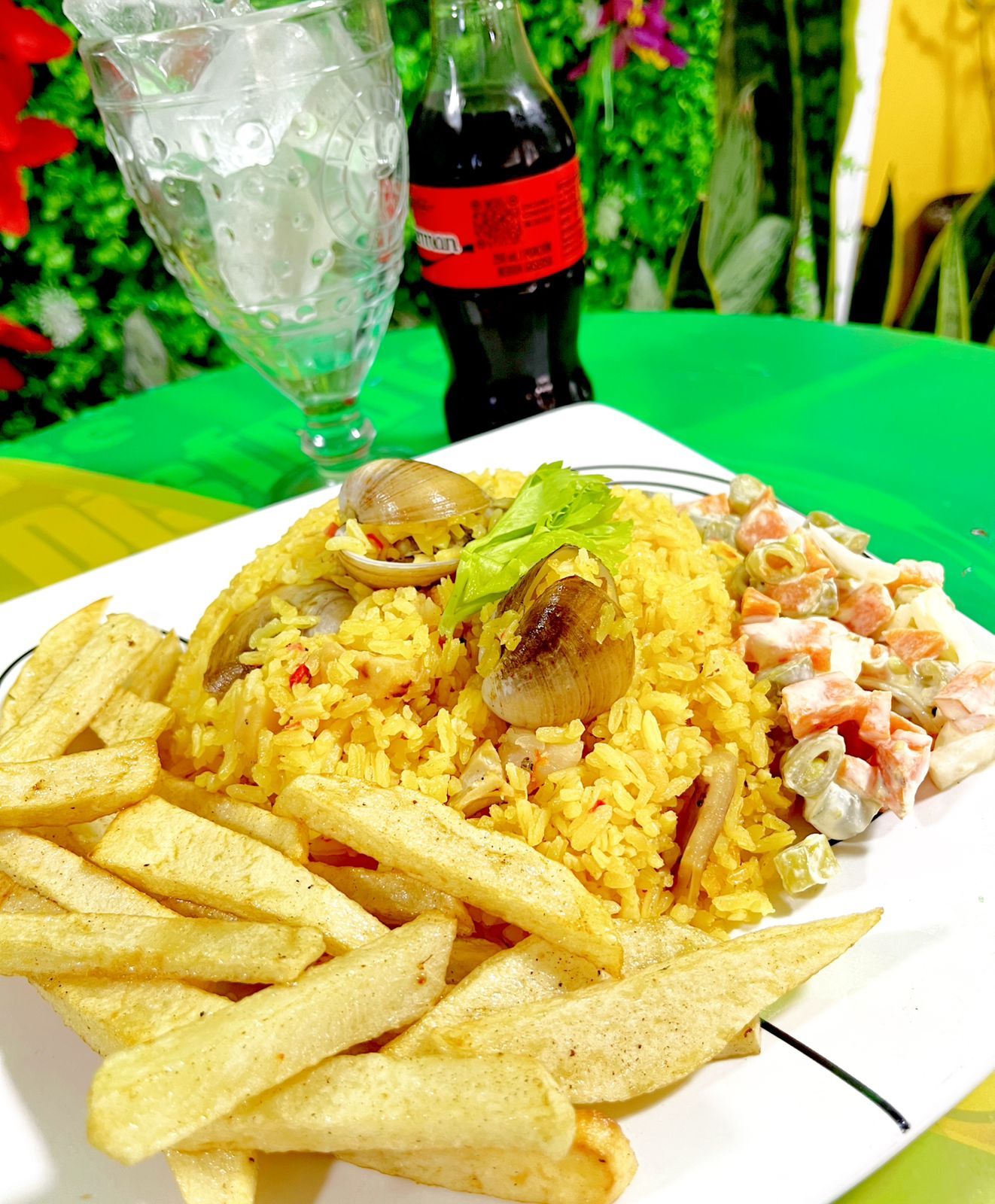 Arroz de Mar + Papas+  gaseosa 250 ml