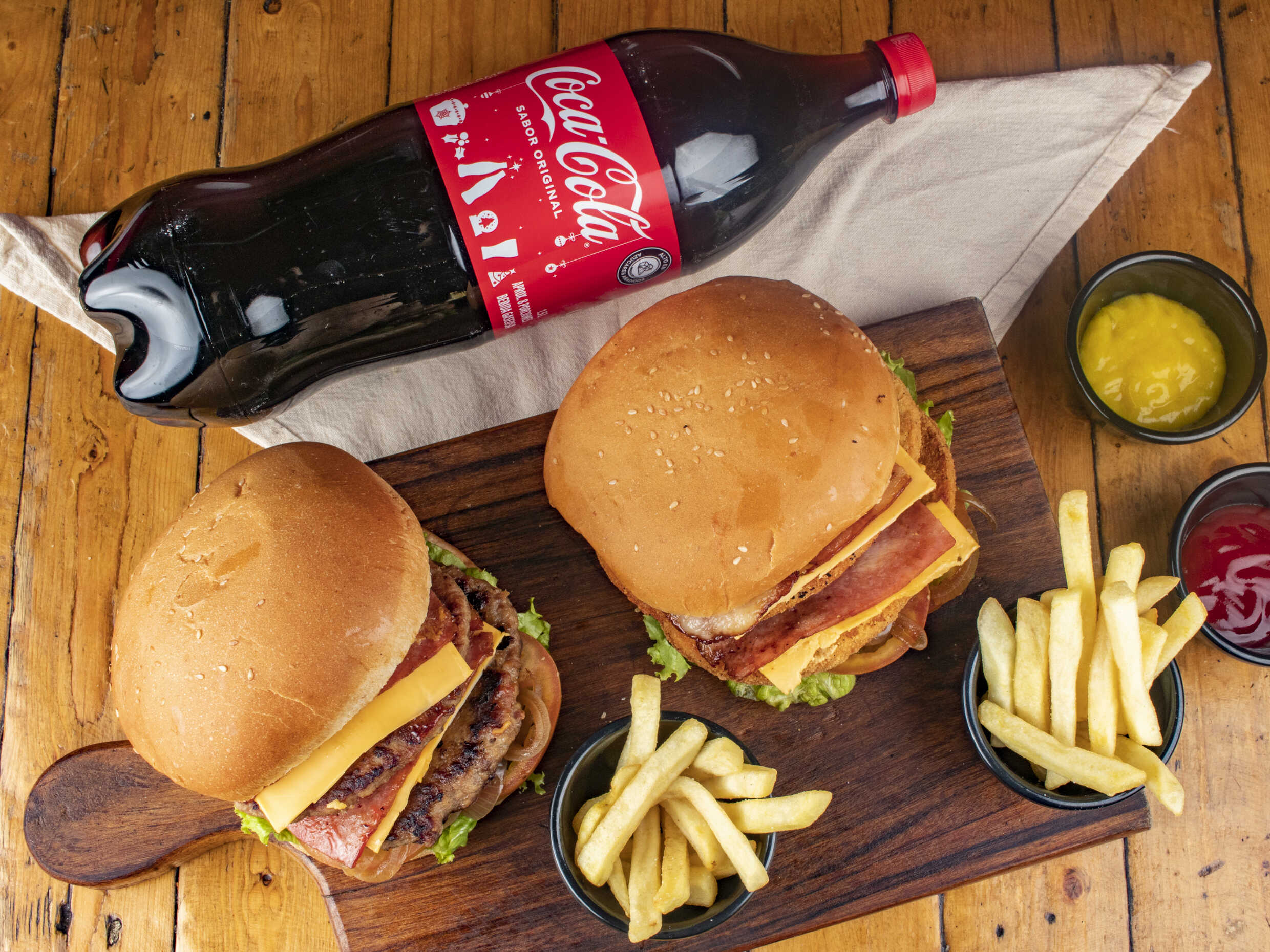 2Burguer Doble Carne o Pollo +2Papas+ 2Bebida 250