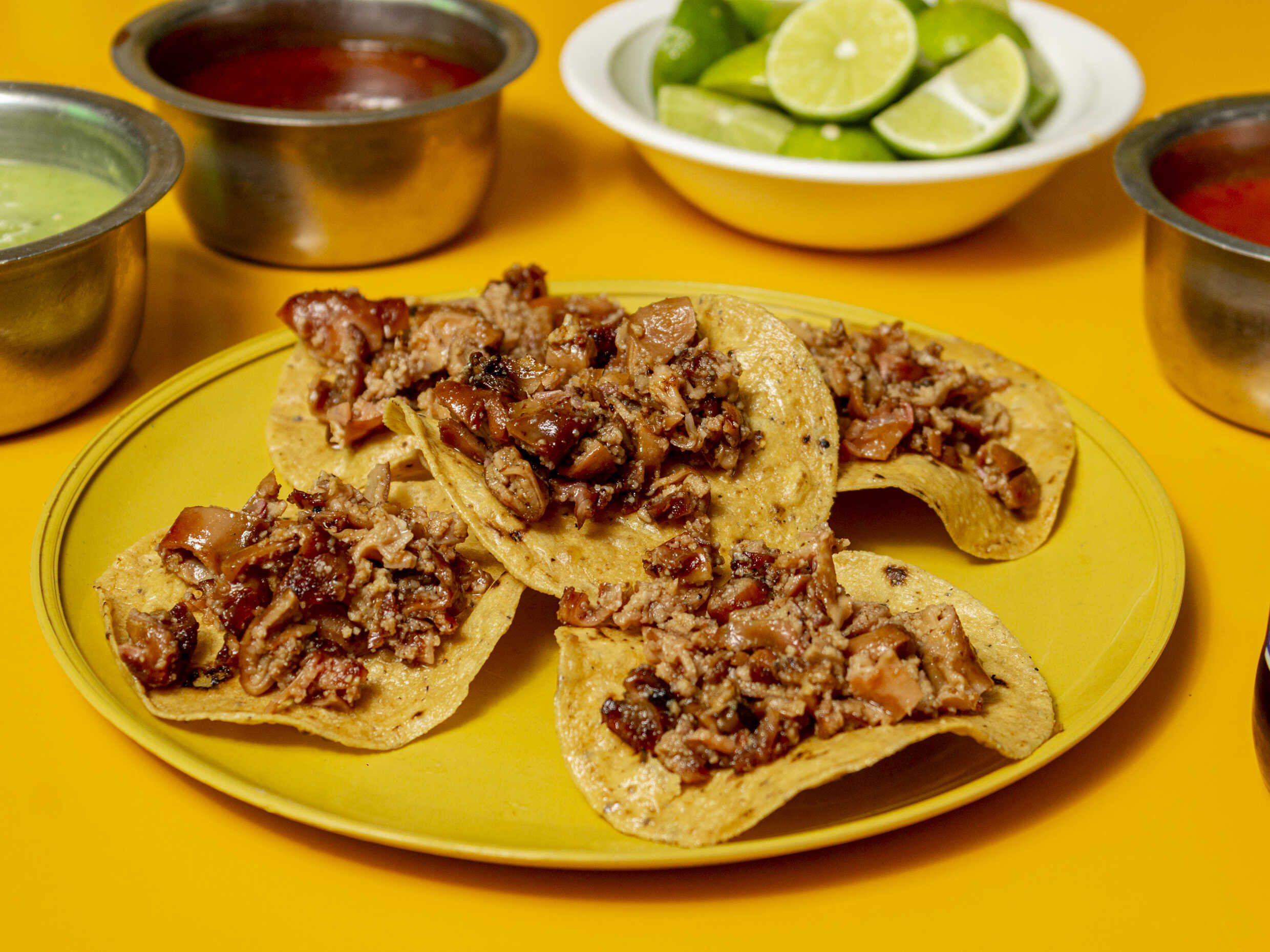 Botana 5 Tostadas de Tripa con Verdura