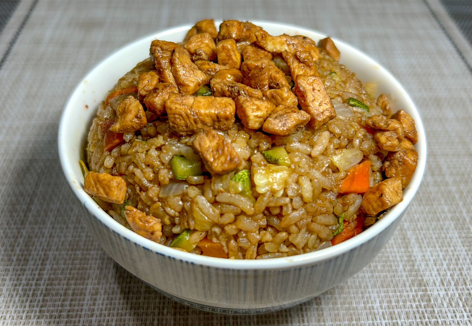 Yakimeshi de Pollo