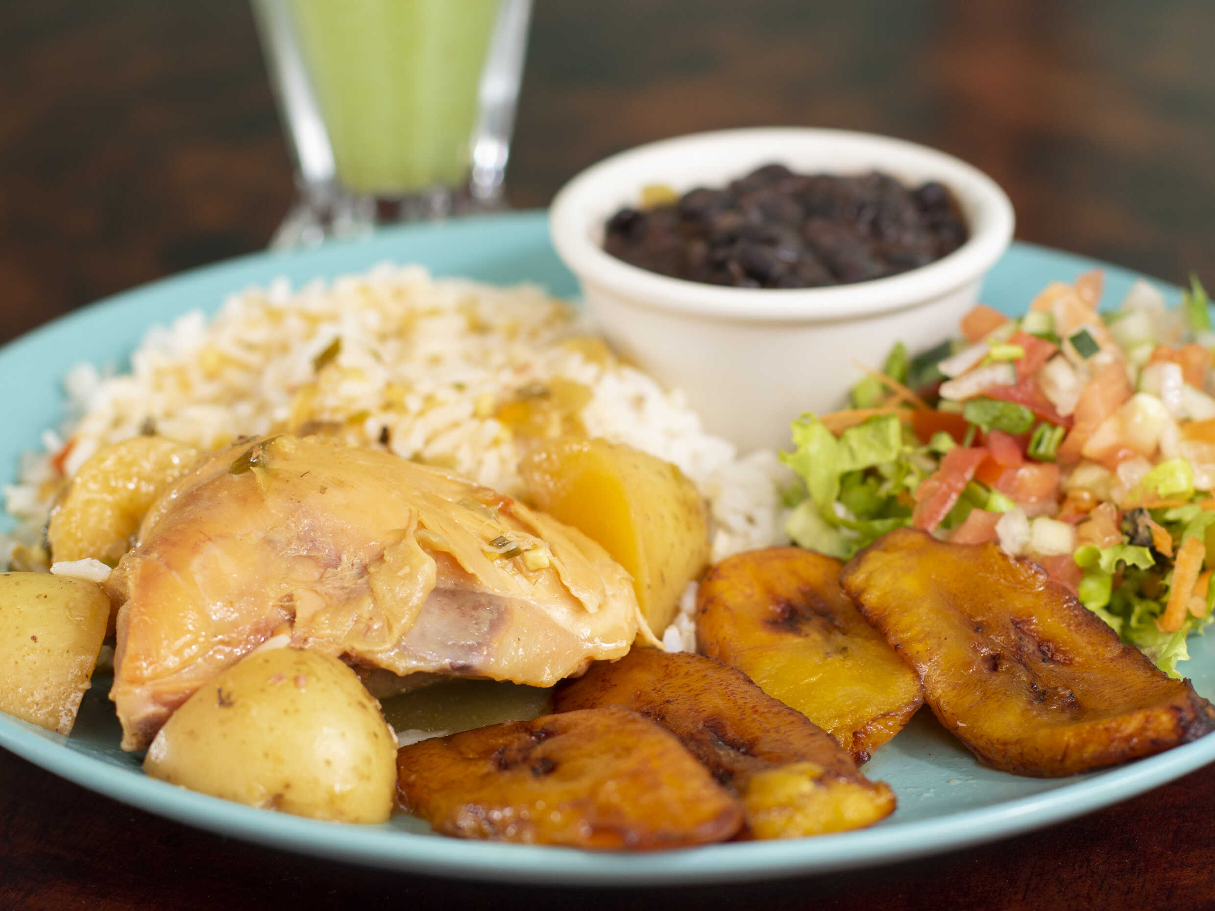Casado Con Fajitas Mixtas + Bebida