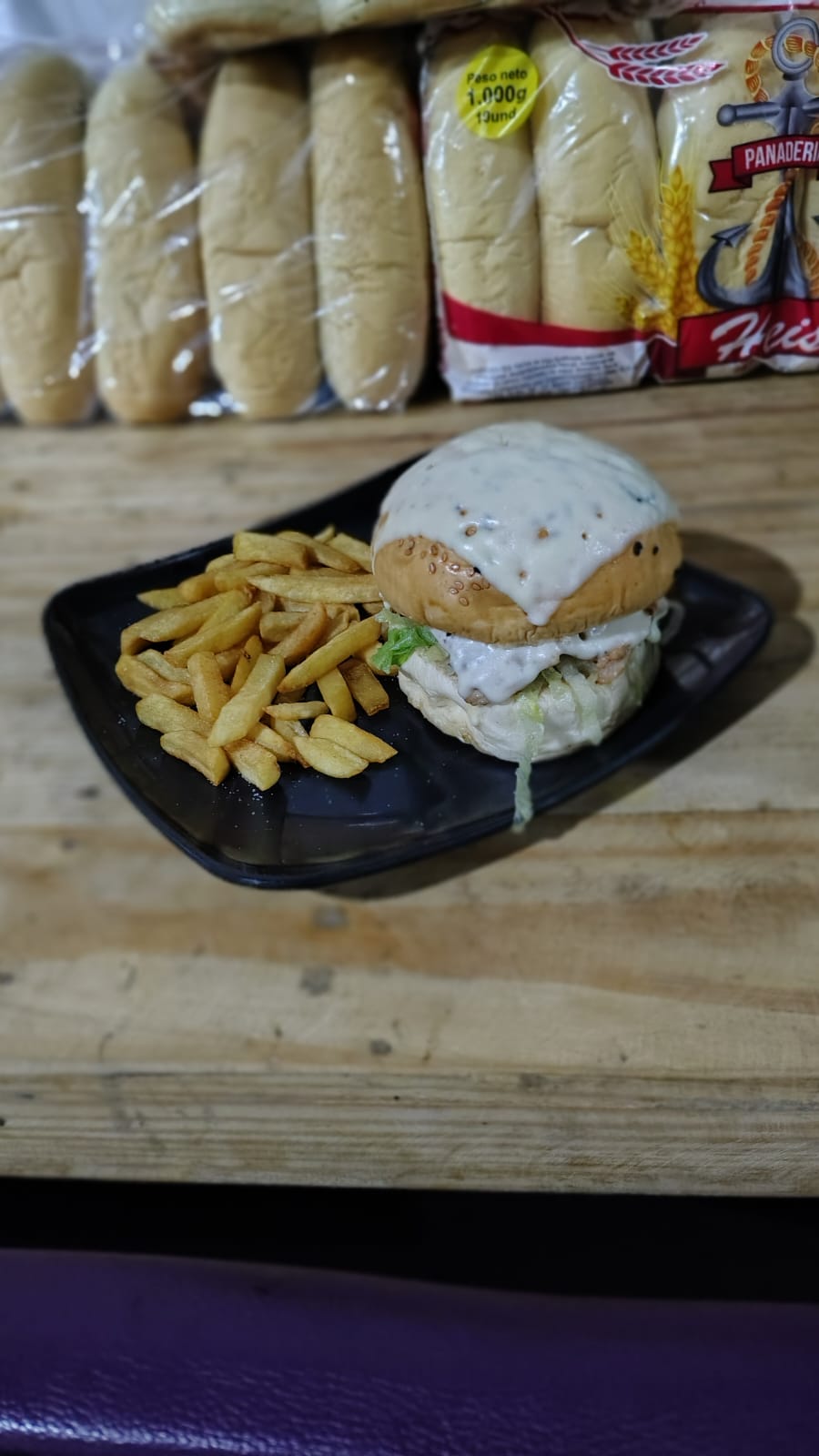 Hamburguesa Sencilla, Papas, COCA-COLA 400 Ml