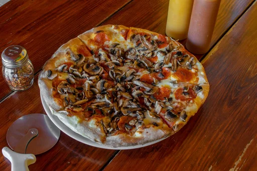 Pizza de Pepperoni con Champiñones (Promo)