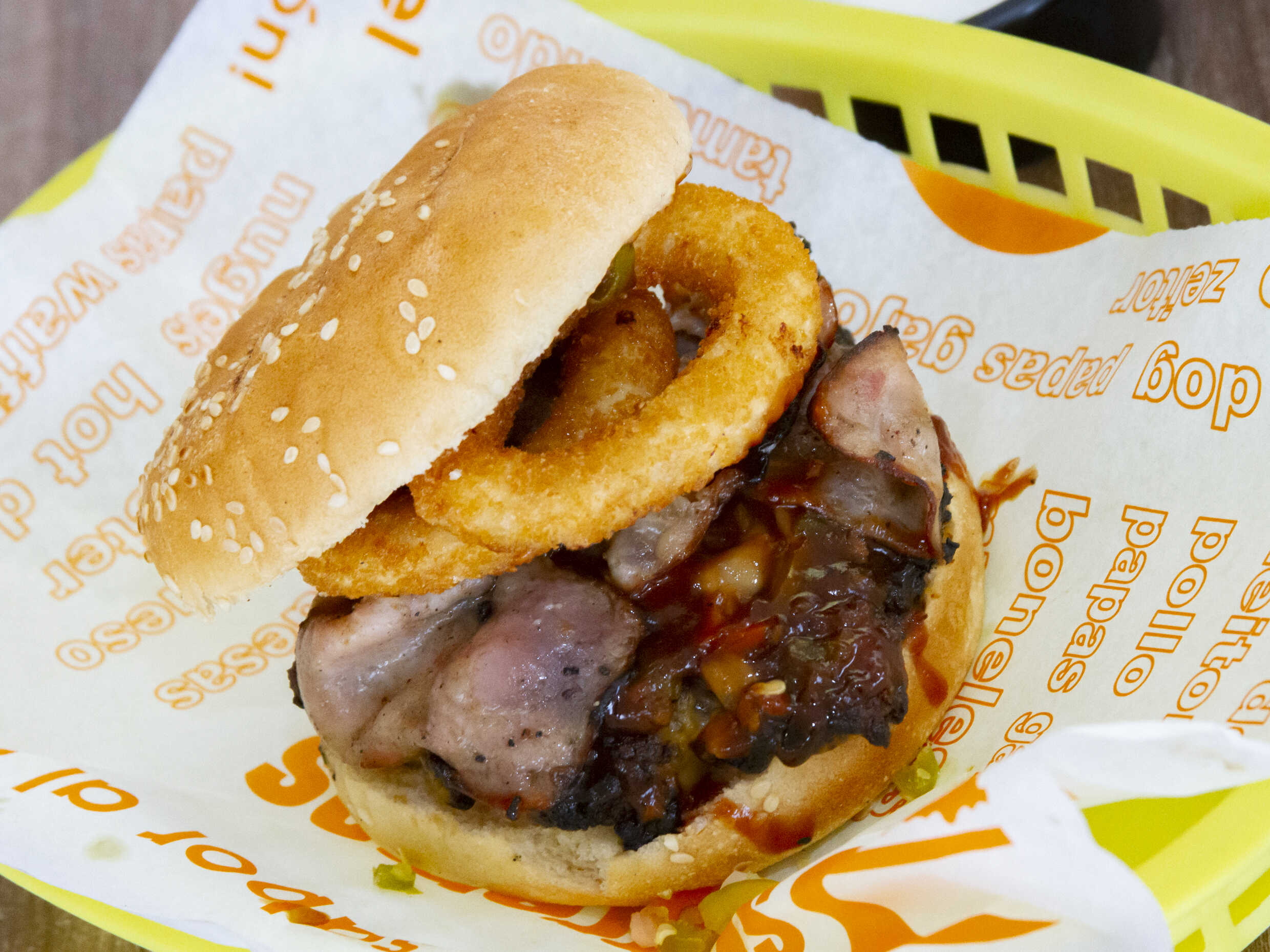 Hamburguesa BBQ con Aros