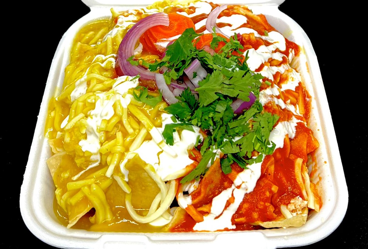 Chilaquiles Grandes con Pollo