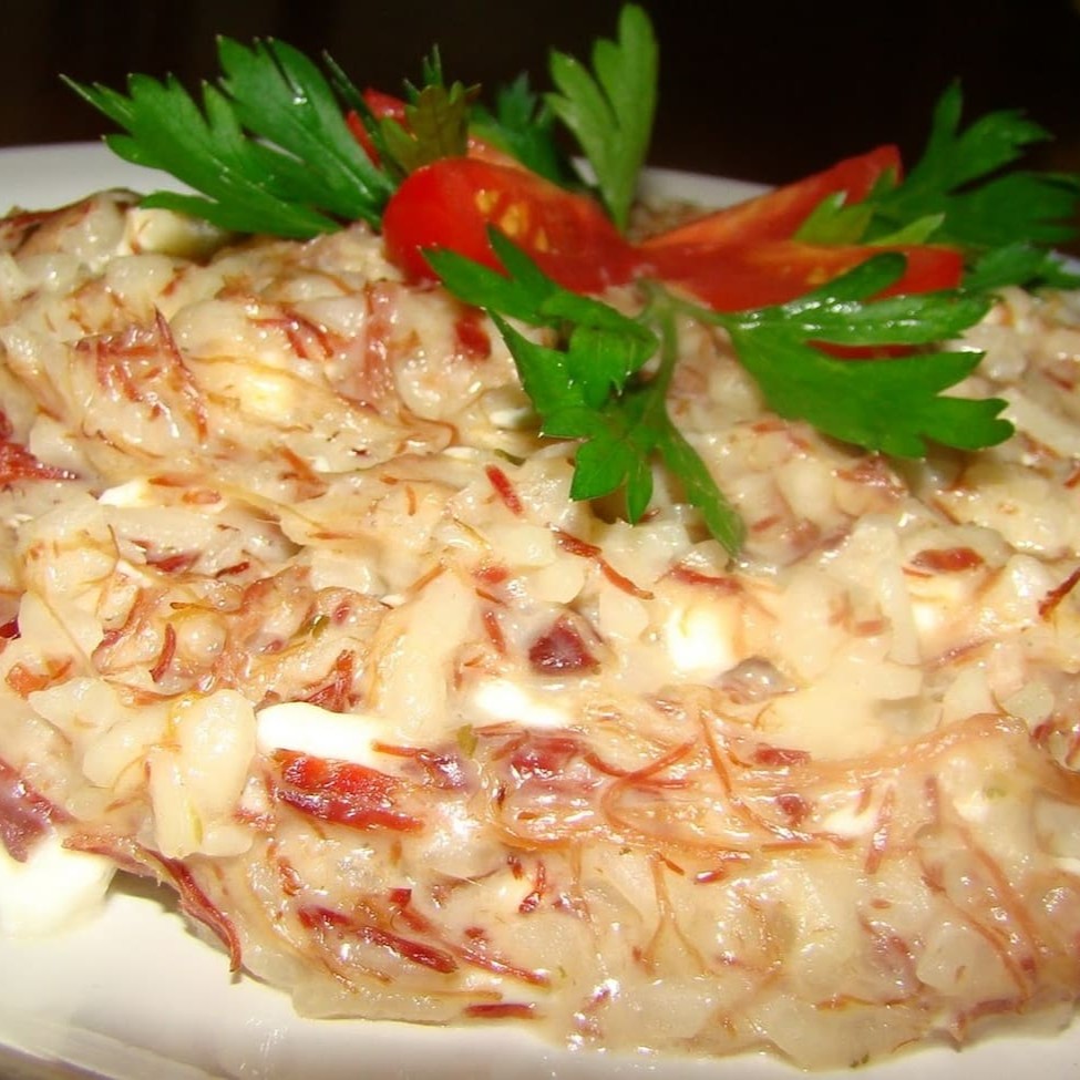 Delioso risoto preparado com caldo de legumes arroz arborio e queijo