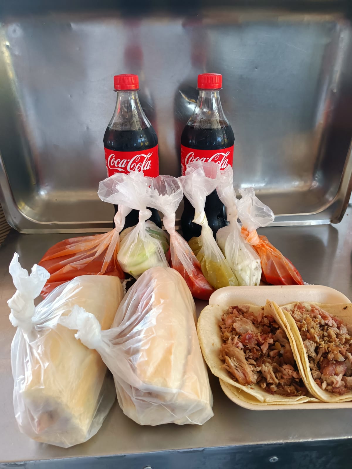 Paquete Coca Cola + Tortas y Tacos