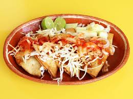 Taco Dorado de Frijol