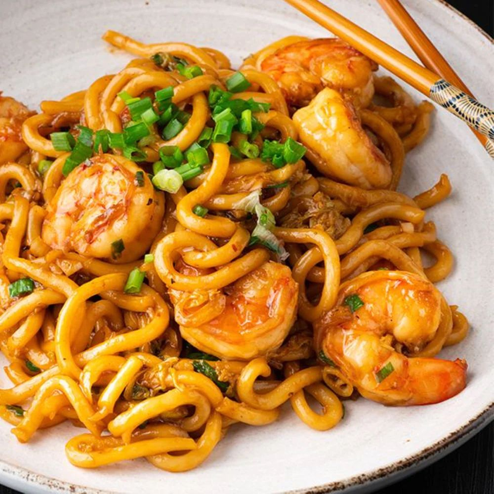 Fideos Fritos con Camarón y Huevas de Cangrejo
