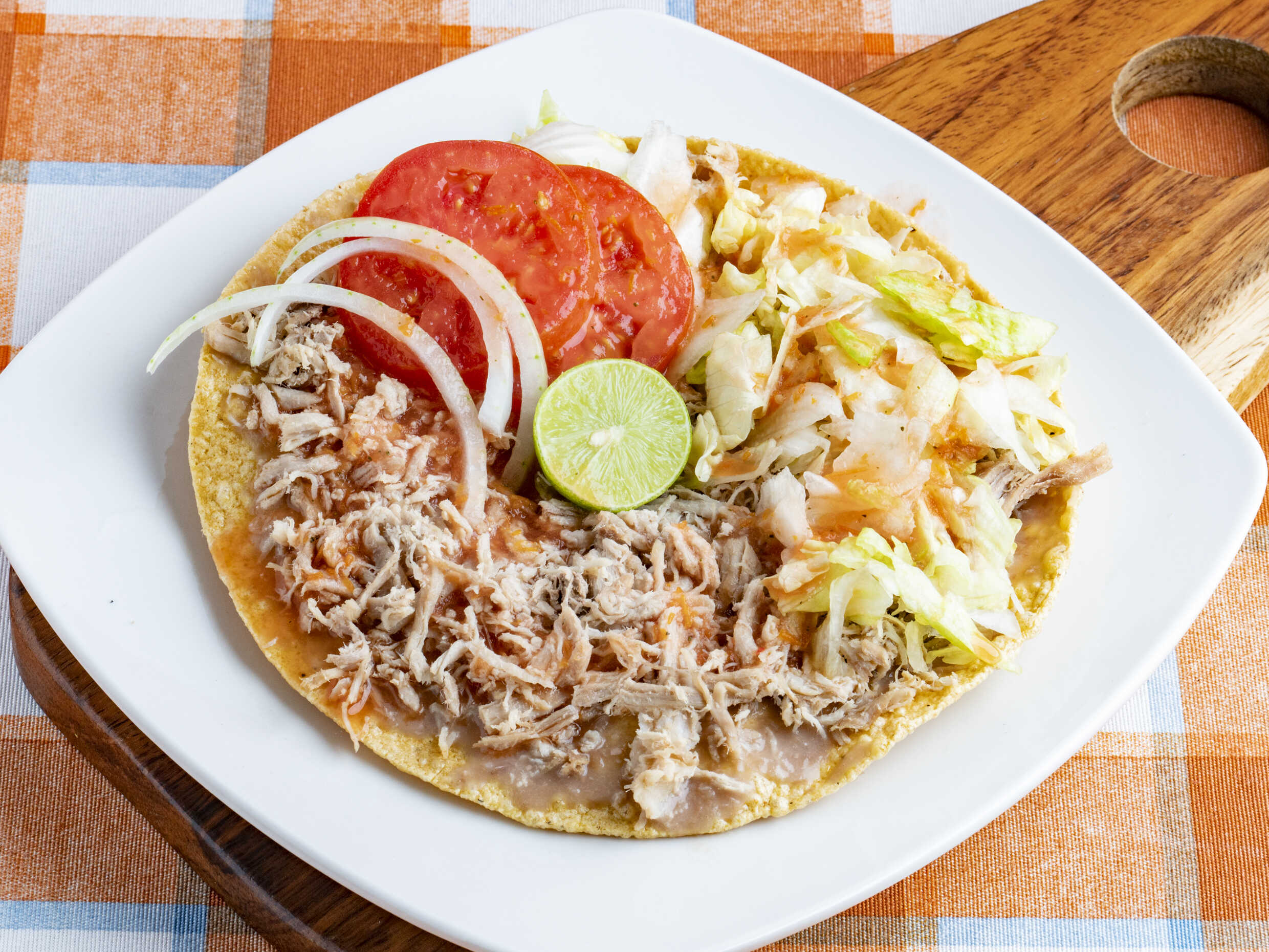 Tostada Grande Carnaza