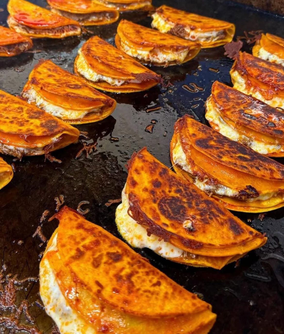 Quesabirria con Queso