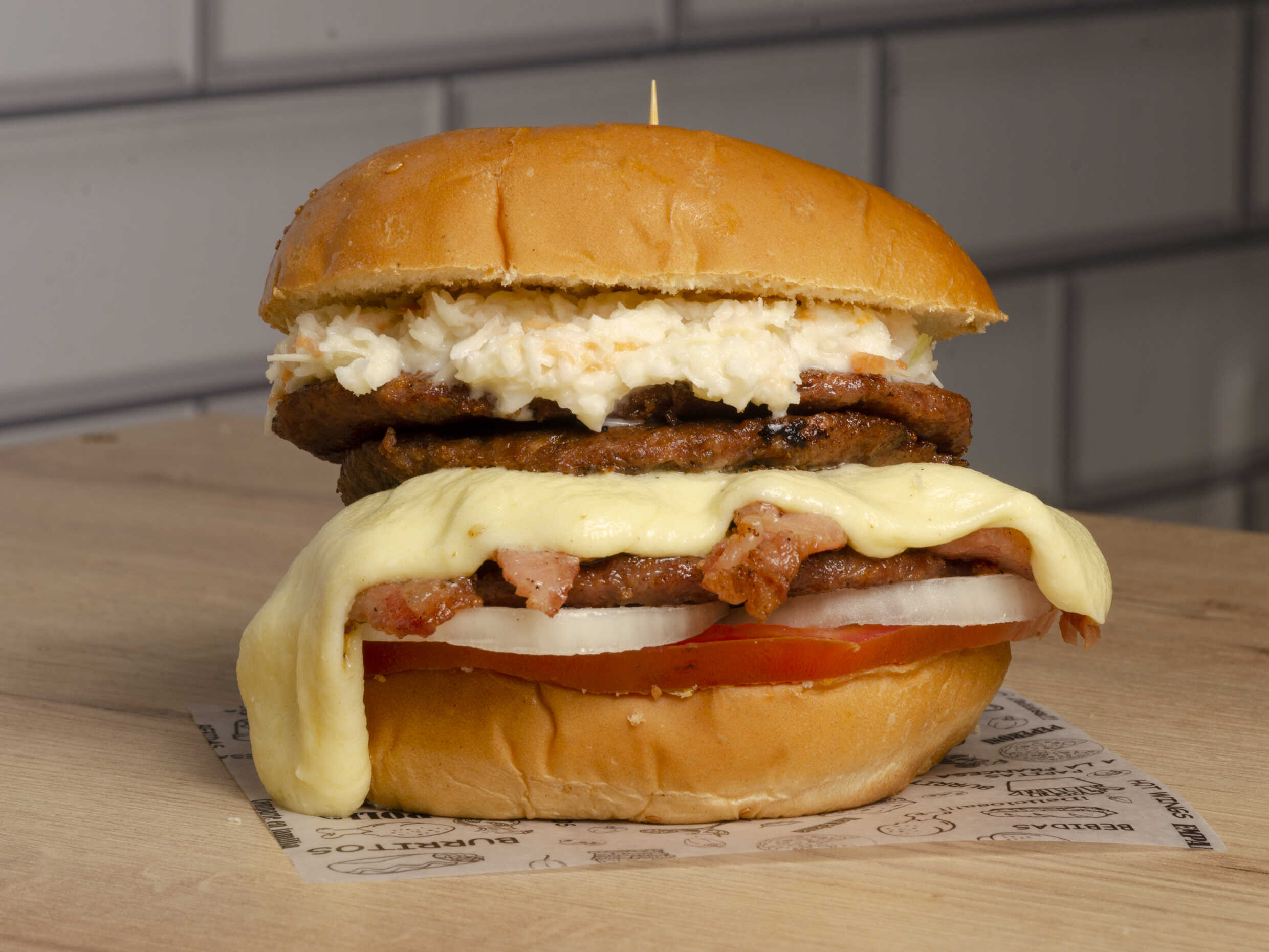 COMBO HAMBURGUESA QUESUDA DOBLE CARNE