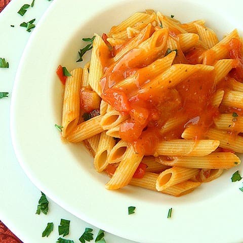 Penne ao Molho Pomodoro ( Molho ao Sugo com Pedaços refogados de tomate) tamanhos: 400g, 500g e 750g