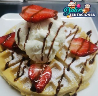 Wafles con Fresas