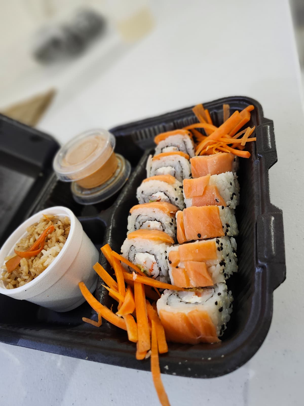 Combo Godín- 1 Sushi a Elegir y Una Limonada👩‍🏫