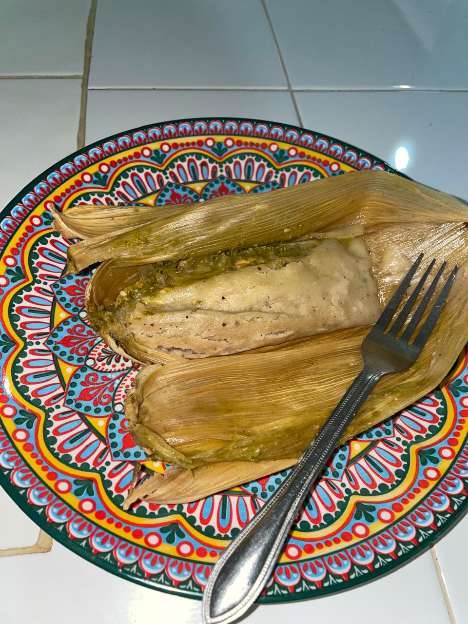 Hojas de maíz Salsa Verde con Cerdo