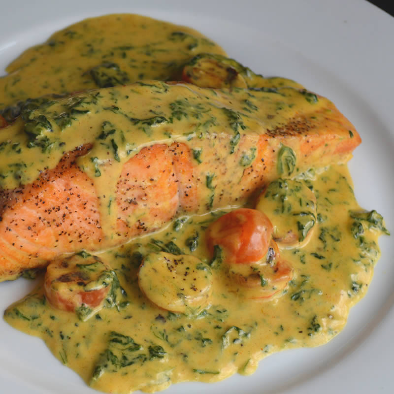 Salmón en Salsa Toscan