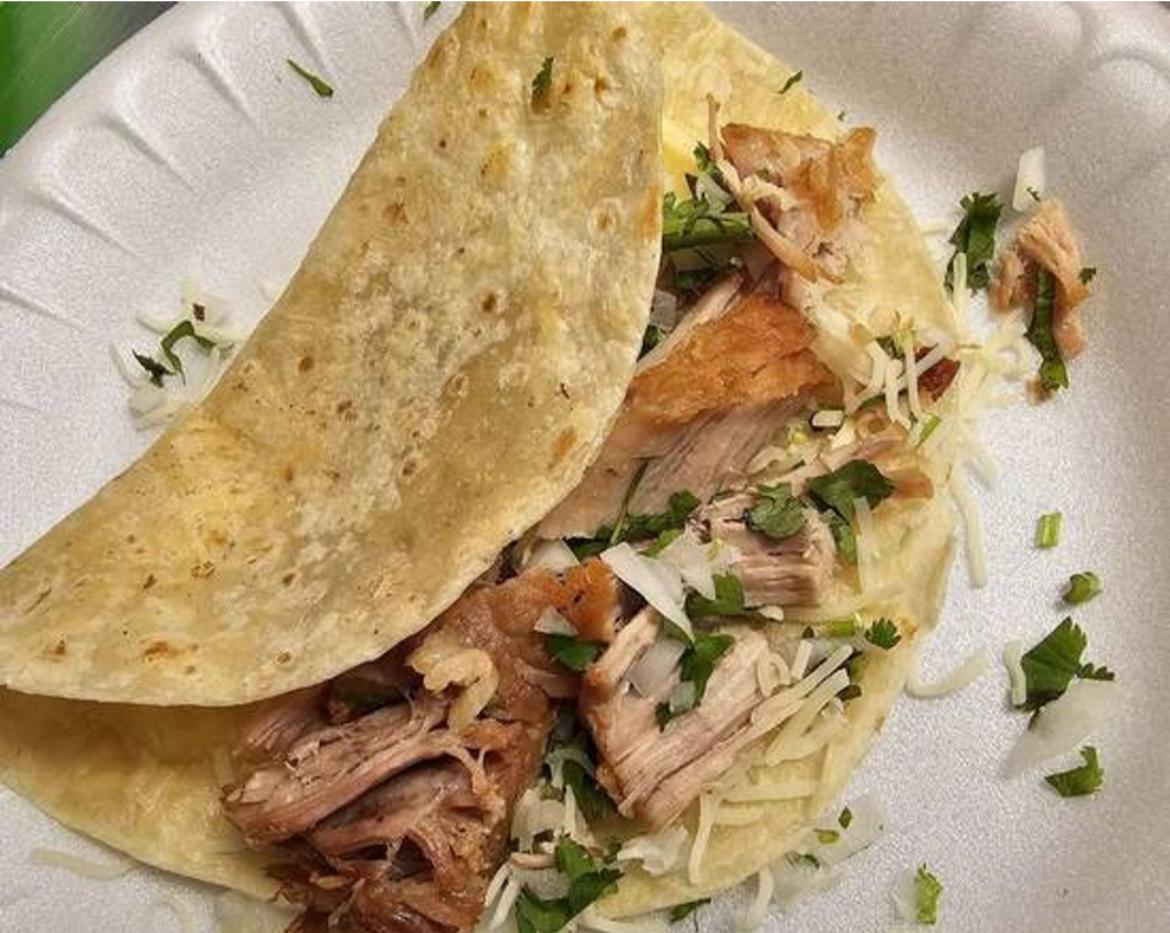 Quesadilla de Harina con Carnitas