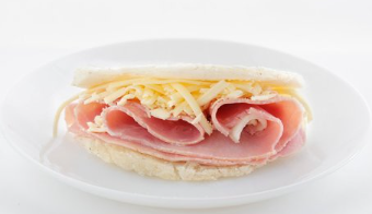 Arepa con Jamón y Queso