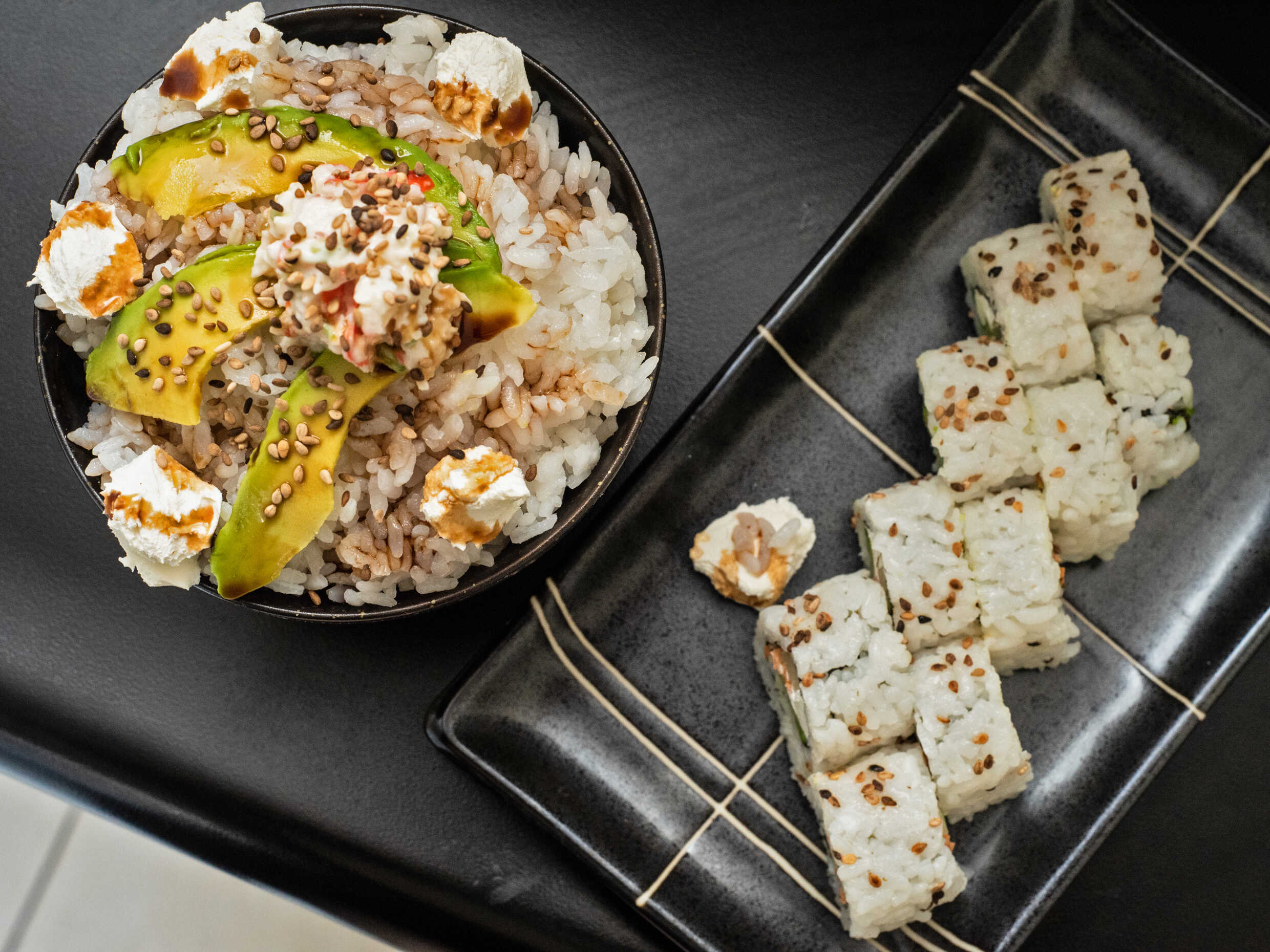 Sushi Combo Rollo y Arroz a Elegir