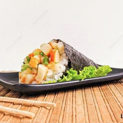 Alga, arroz, cream cheese, haddock, cebolinha