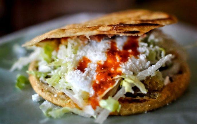 Gordita de Chicharrón