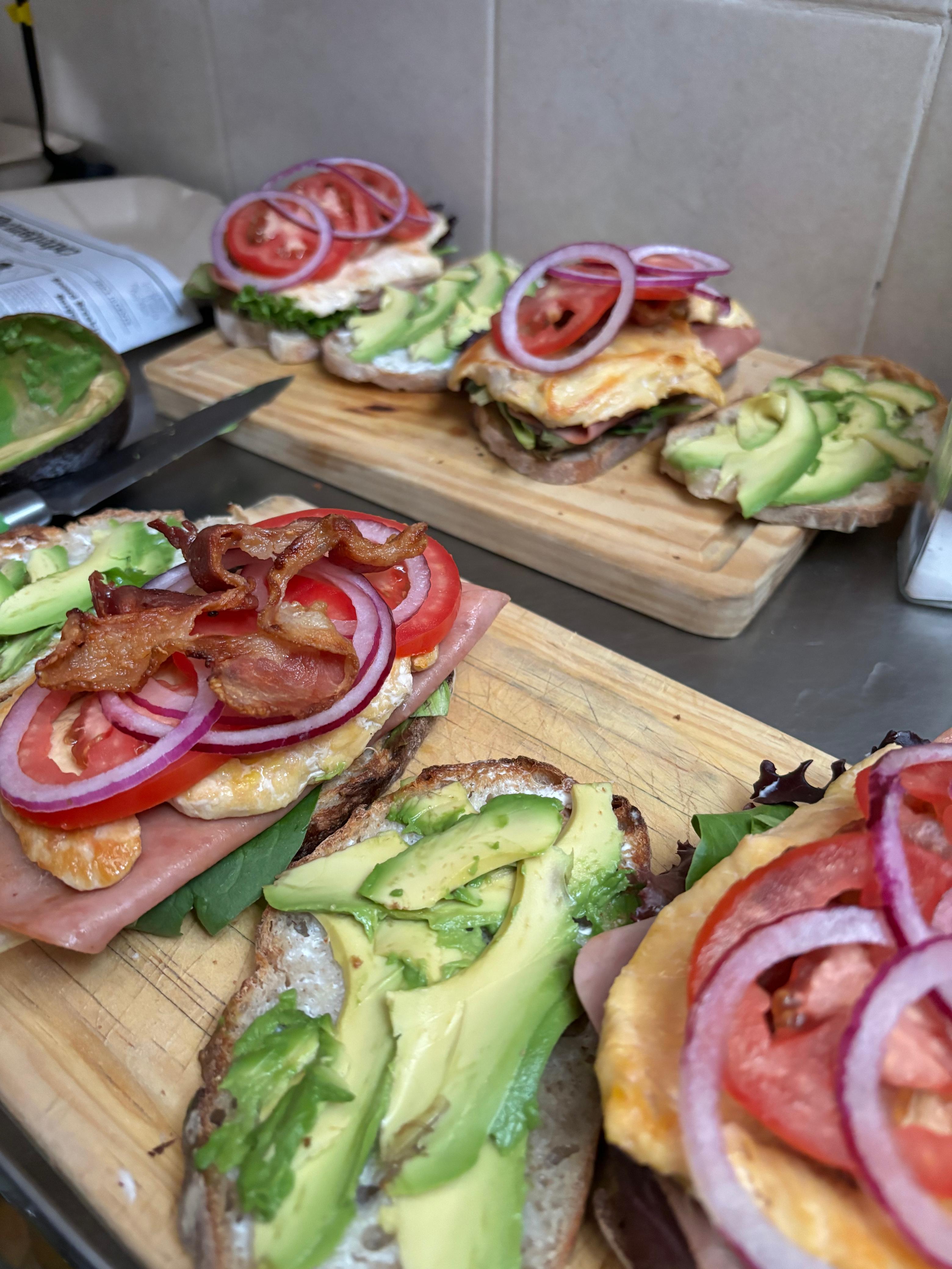 Club Sándwich ¡Está Muy Bueno!